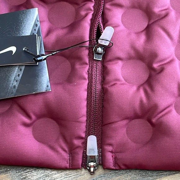 Nike Aeroloft Goose Down Running Vest - Picture 11 of 15